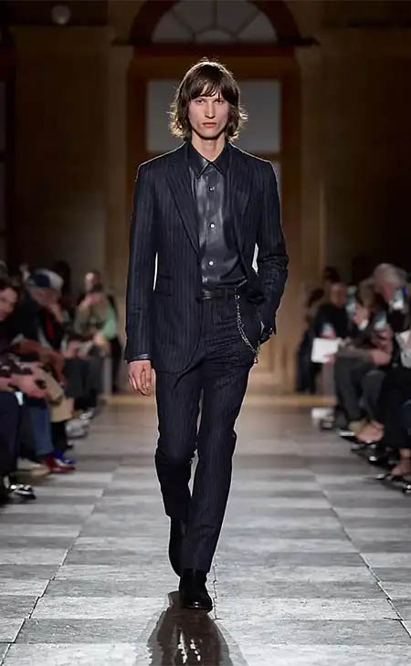 أسبوع باريس للموضة: تصاميم تتخطى حاجز الزمان من هيرميس